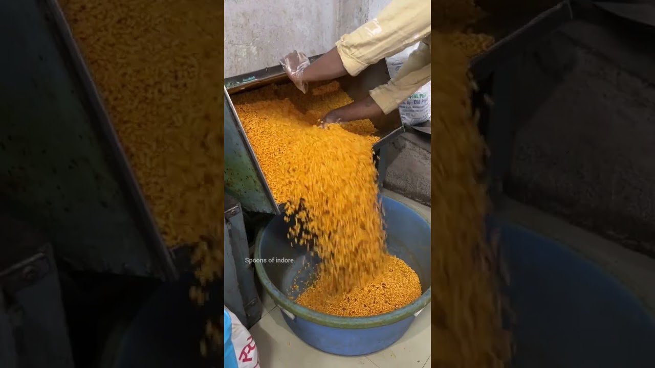 Sangli Women's Runs Chivda Murmura Factory By Their Own