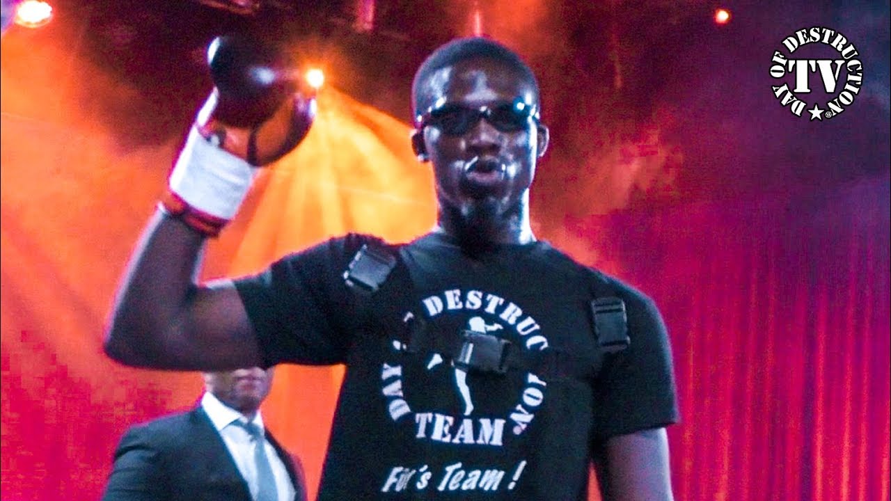 The Blade Coco Atti brawls opponent down at A Fight Story