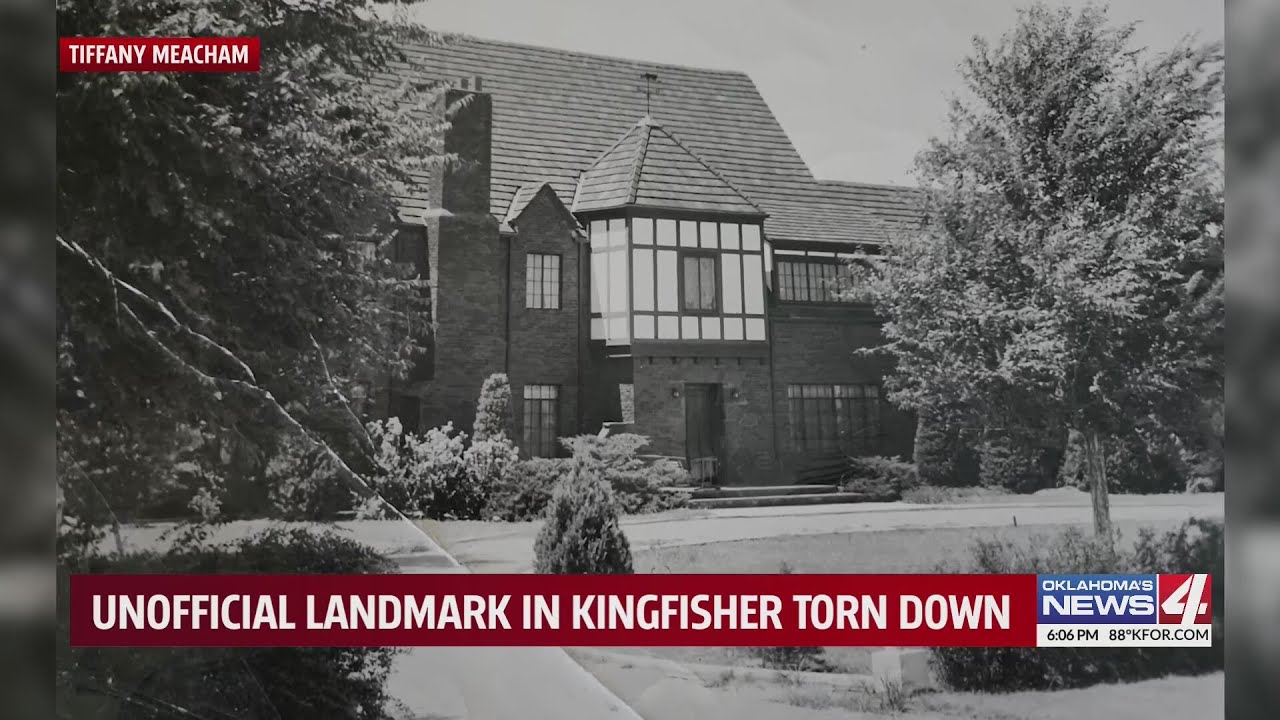 Unofficial landmark in Kingfisher torn down