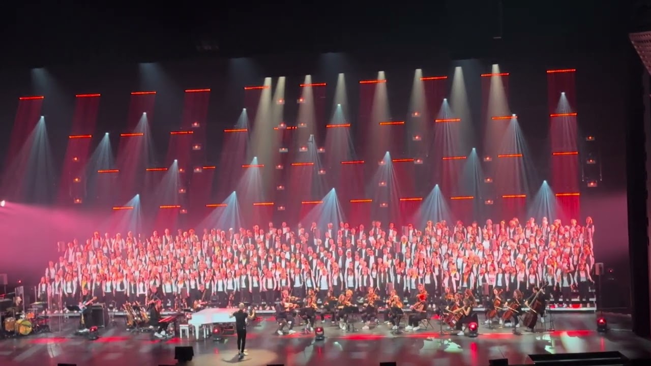 « L’instinct » Florent Pagny par la chorale Spectaculart Paris Palais des Congrès 15.06.2024