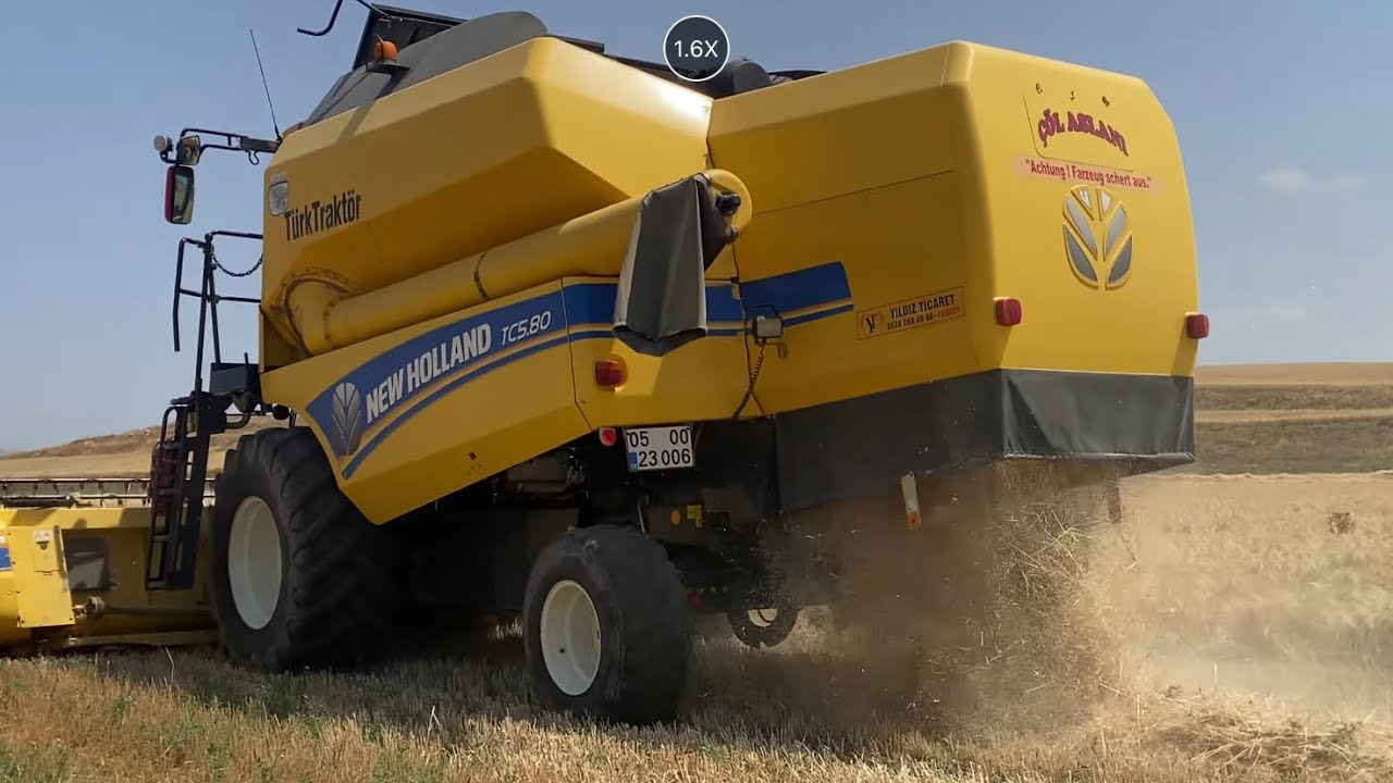 Harvesting barley with NEW HOLLND TC580 combine harvester NEW HOLLND biçerdöver ile arpa hasatı