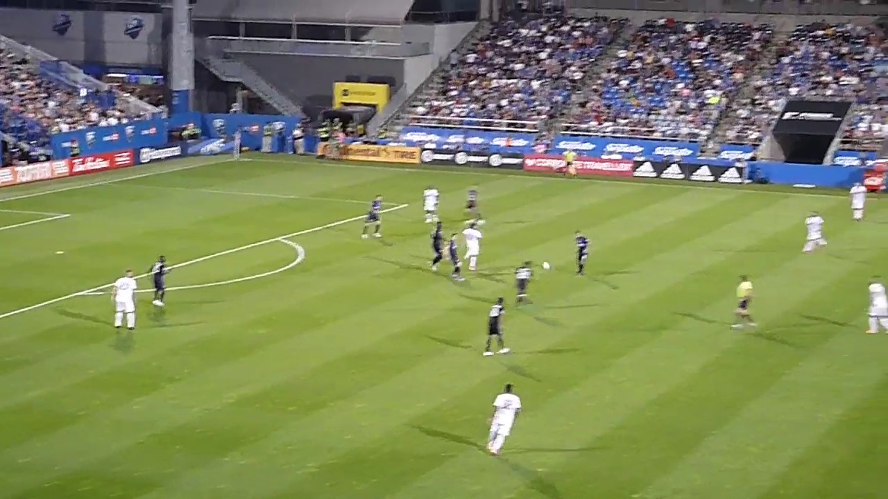 Philadelphia Union's Kacper Przybylko hits the post vs. the Montreal Impact 7/27/19