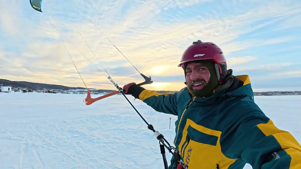 KiteSki 6 fevrier 2026 La Baie Slingshot 12m Raptor vent Est 20/22 noeuds, -10 degrees Celcius.