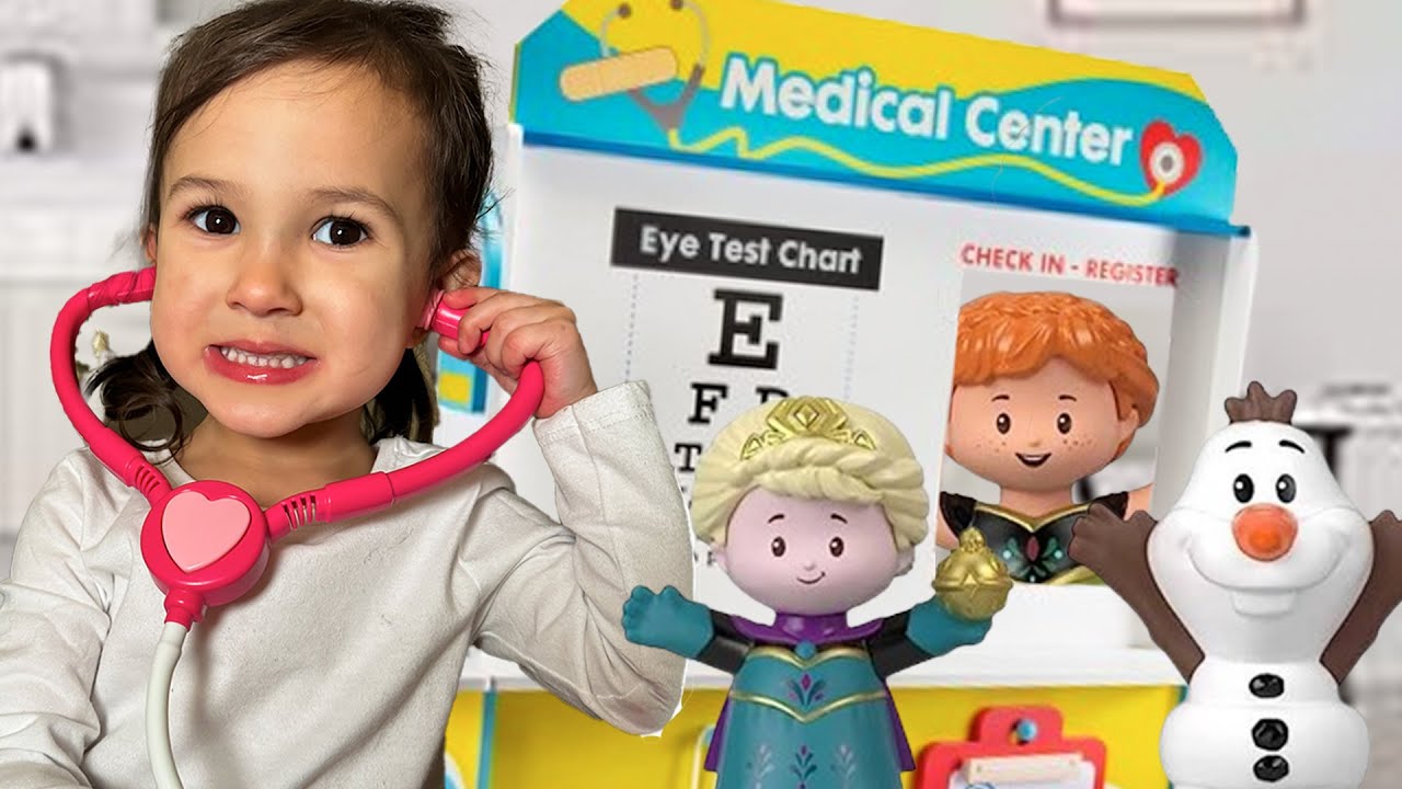 Doctor OAKLYNN opens up a pretend Clinic!