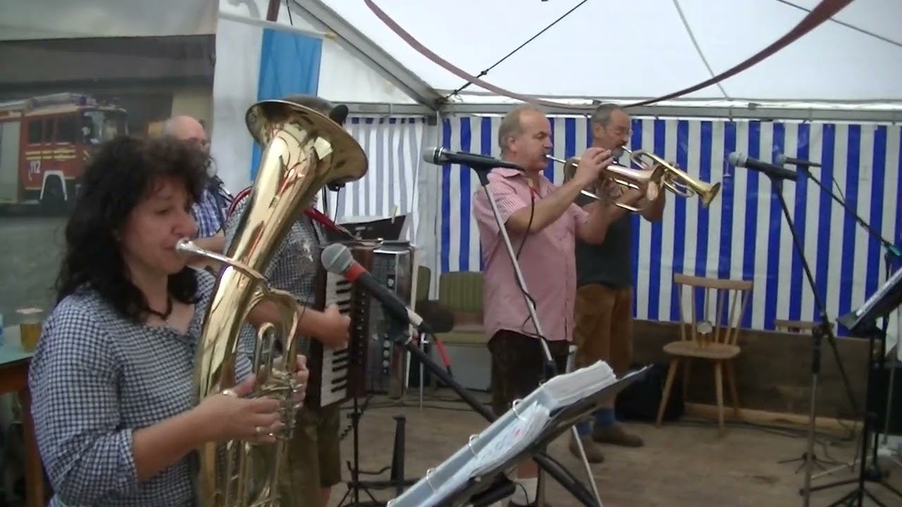 Hinter der Garage-Rucksackmusikanten in Wittershausen -27.08.2023