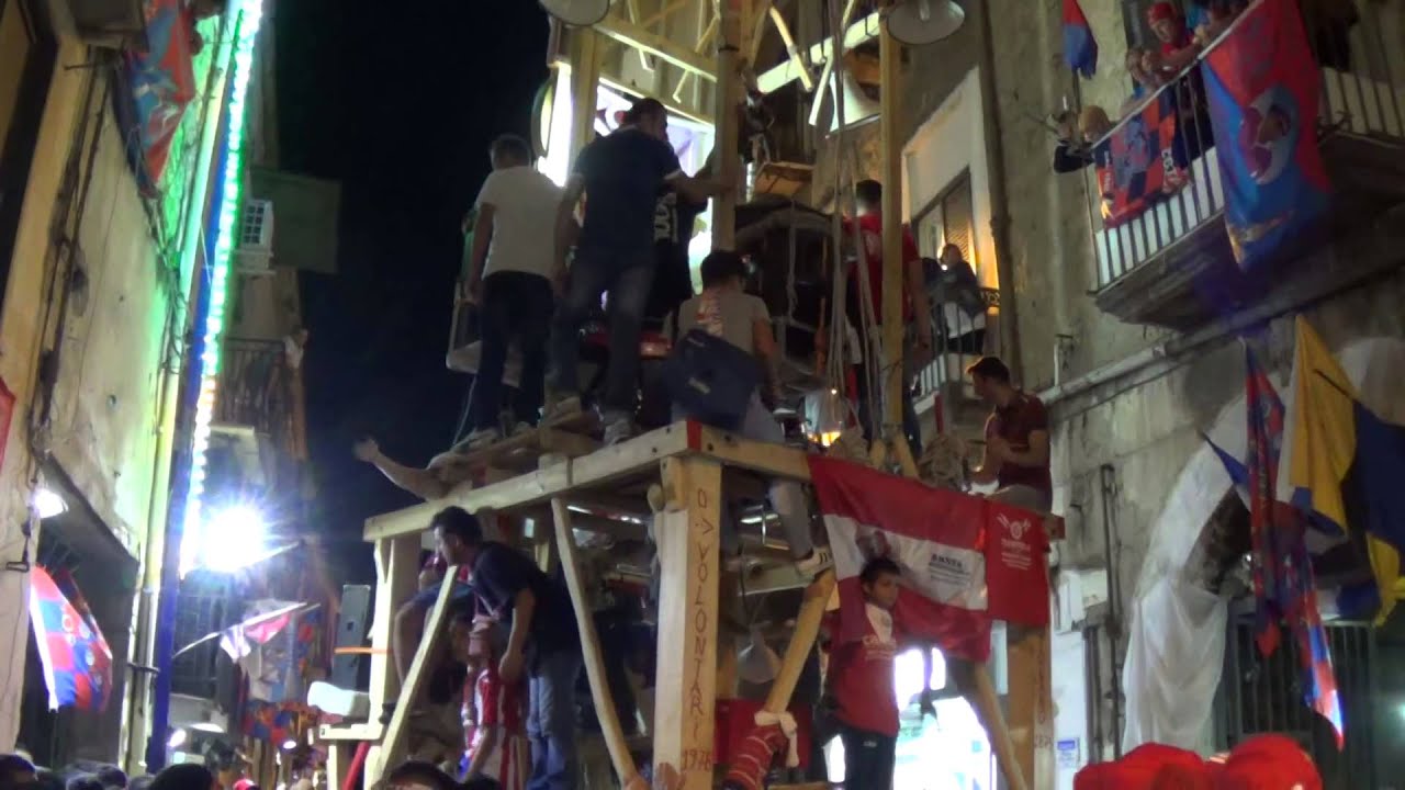 Barra 2014 - Volontari Bruscianesi alla pescivendola.