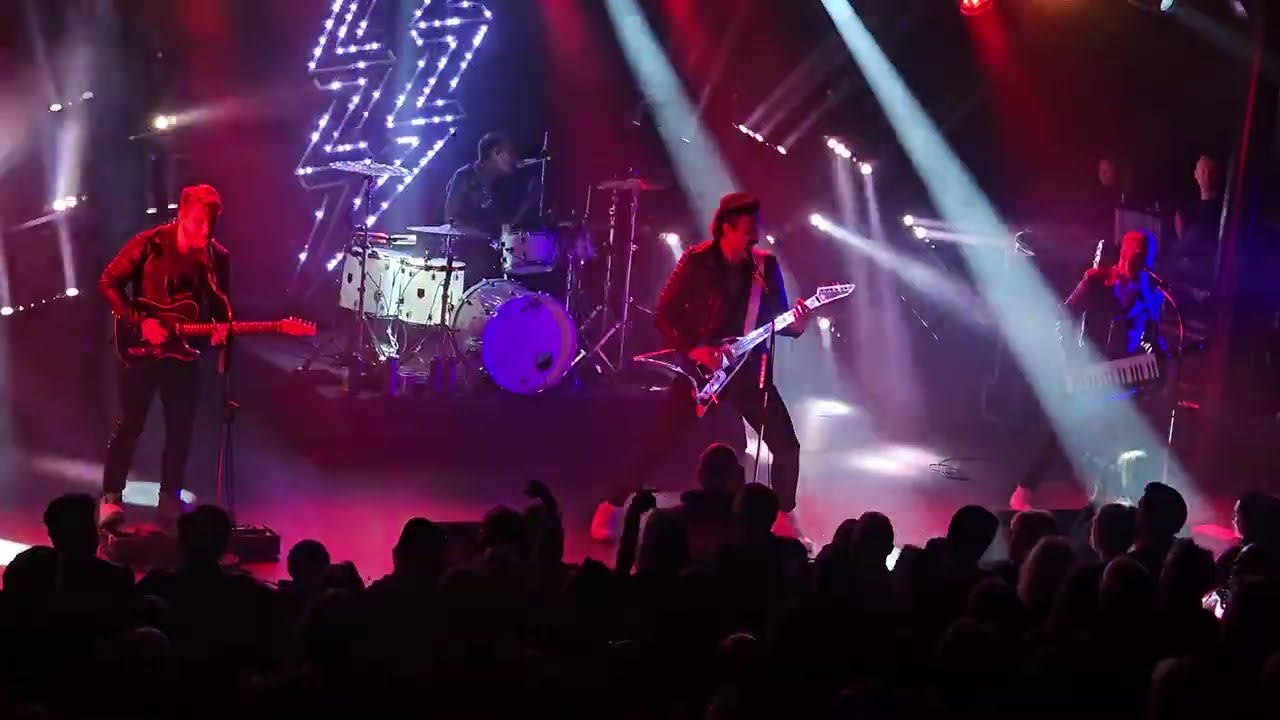 Royal Republic - 