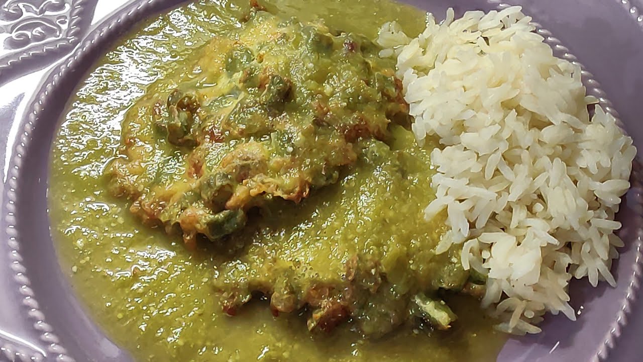 Tortitas de ejotes en salsa verde