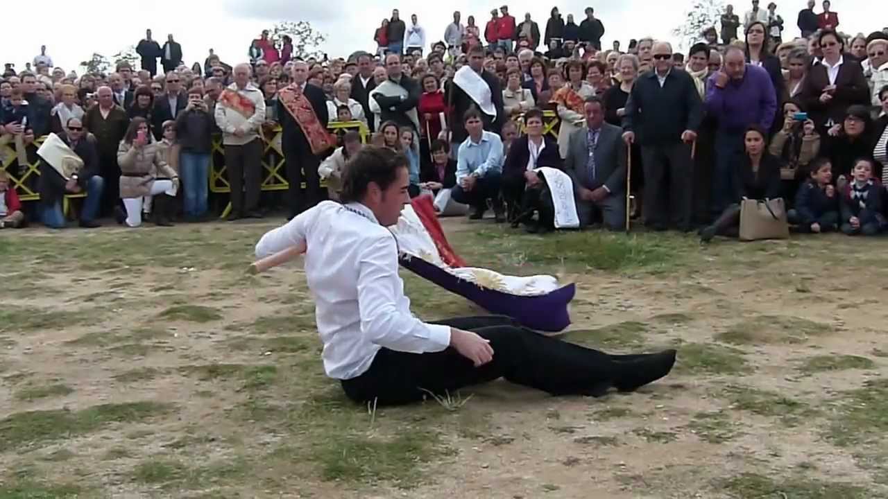 Baile de la bandera en la ofrenda de Sonsoles