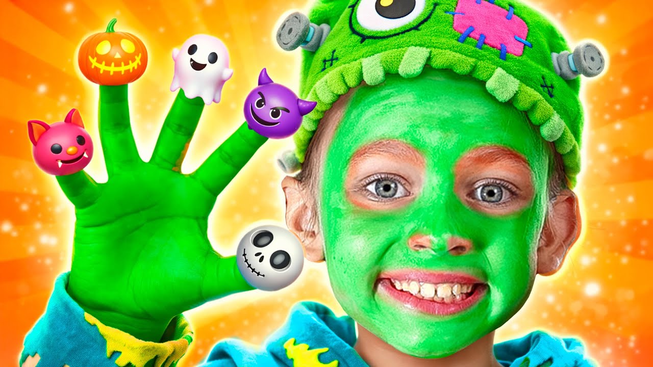 Halloween Finger Family Costumes Song | Maya Mary Mia