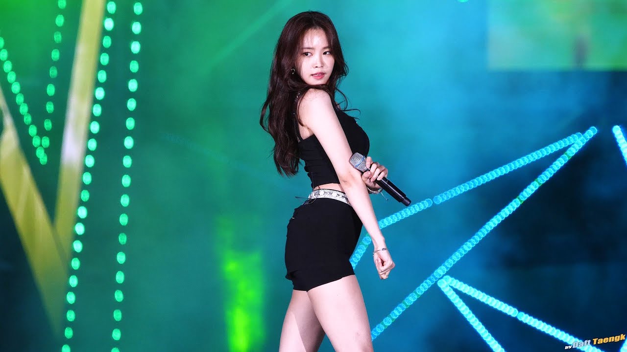 170915 롯데 패밀리 페스티벌 - 손나은(에이핑크) '내가 설렐 수 있게' 4K 60P 직캠 by DaftTaengk