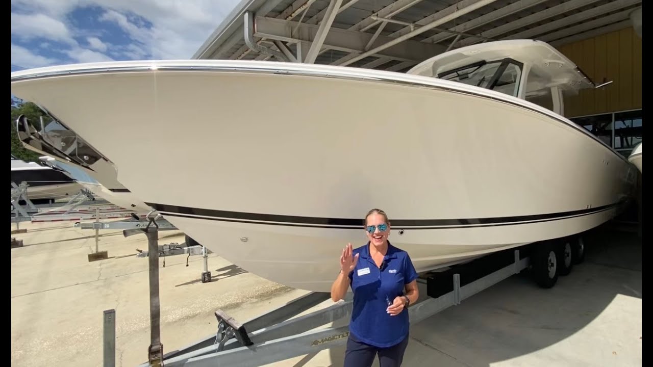 2026 Pursuit S328 | Quality Boats