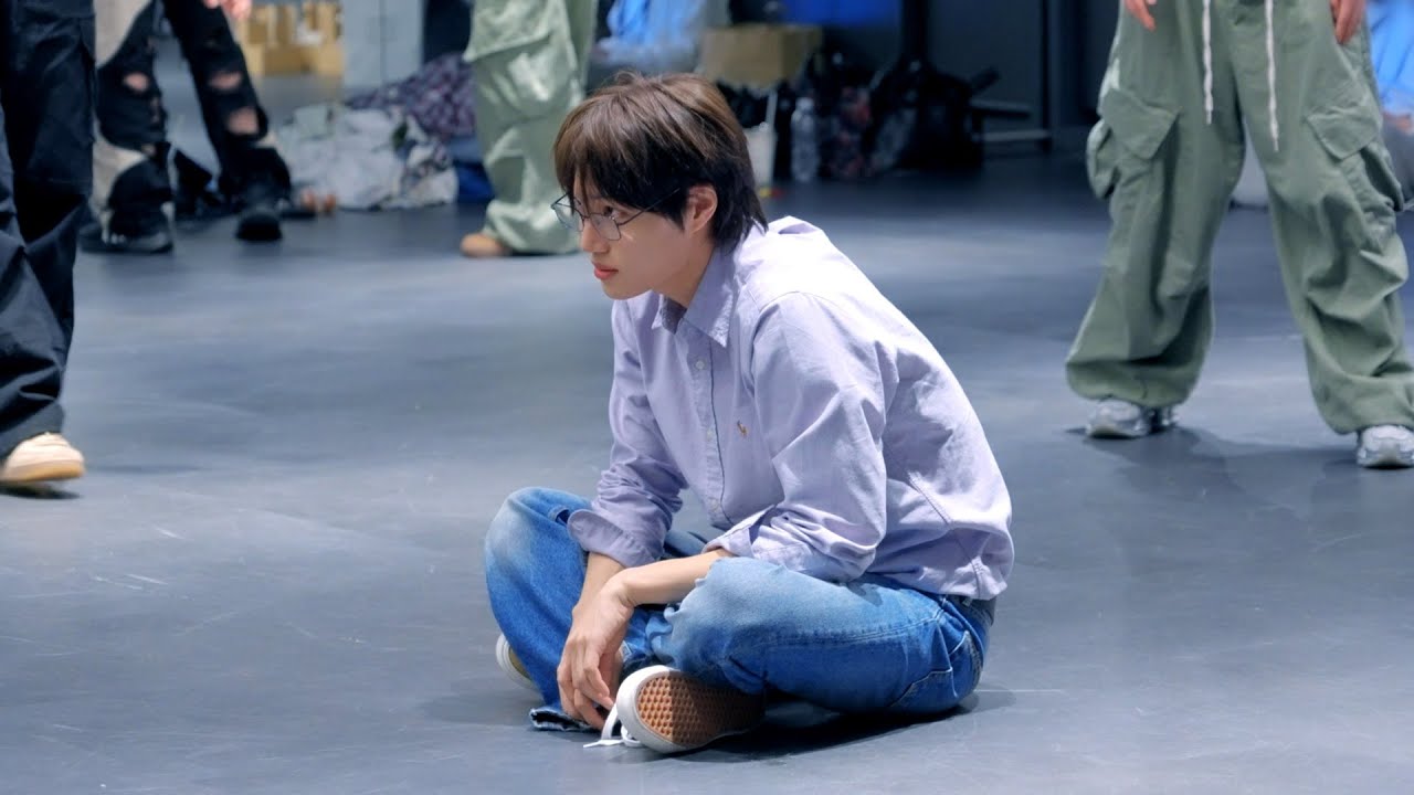 KAI 카이 'Wait On Me' Dance Practice Behind The Scenes