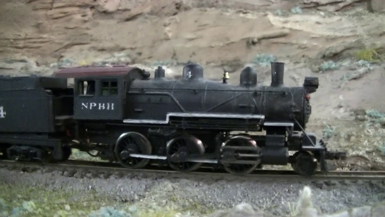 N-scale NPBH #4 resurrected and pulling oil train!
