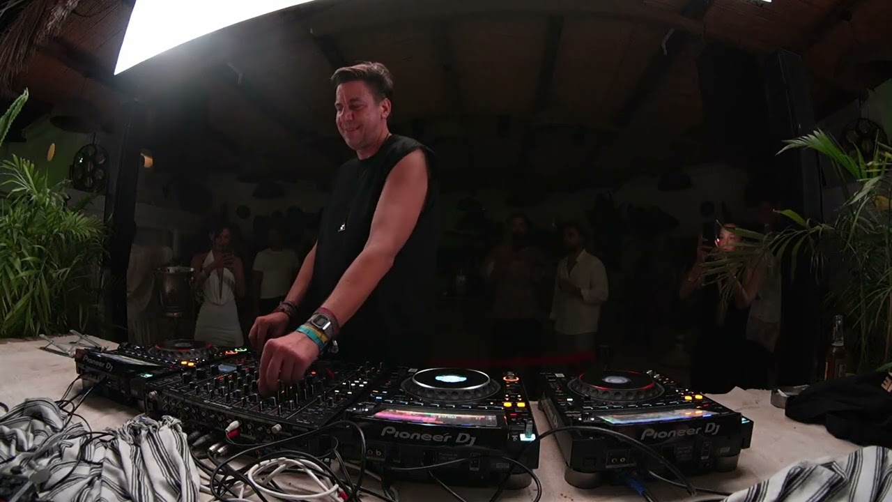 Oliver Koletzki Live at Qualista