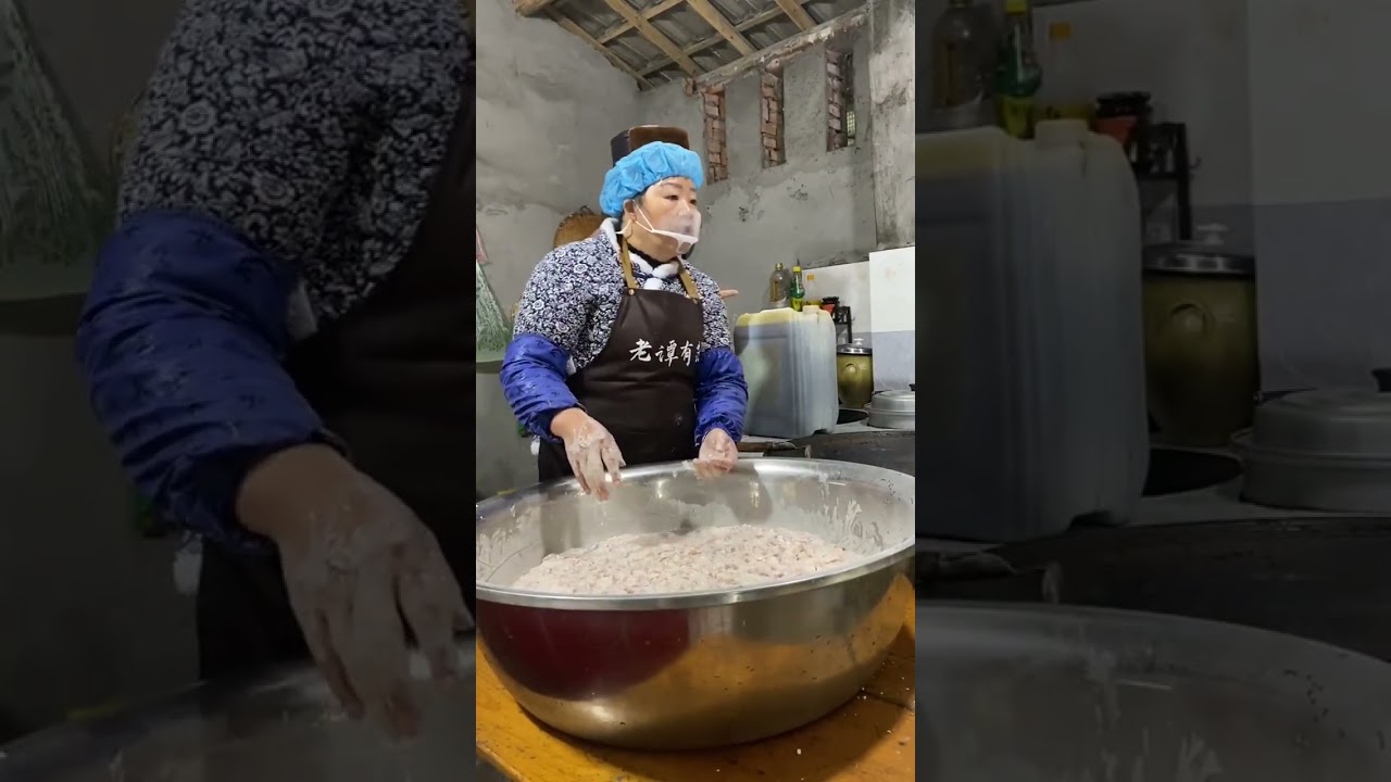 农村版酥肉朋友们都爱，小范连续炸了两天，炸完后简单的聚个餐…#农村酥酥肉#