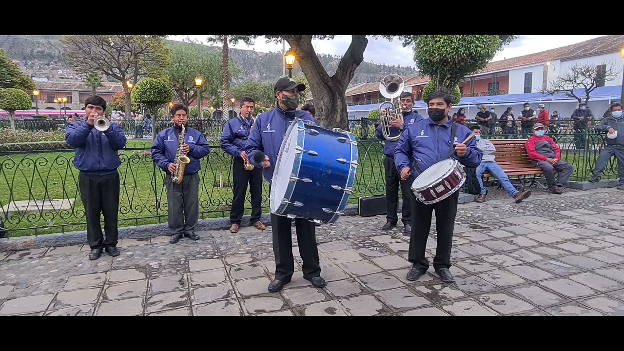 Banda Municipal de Ayacucho nos interpreta Ojos Azules