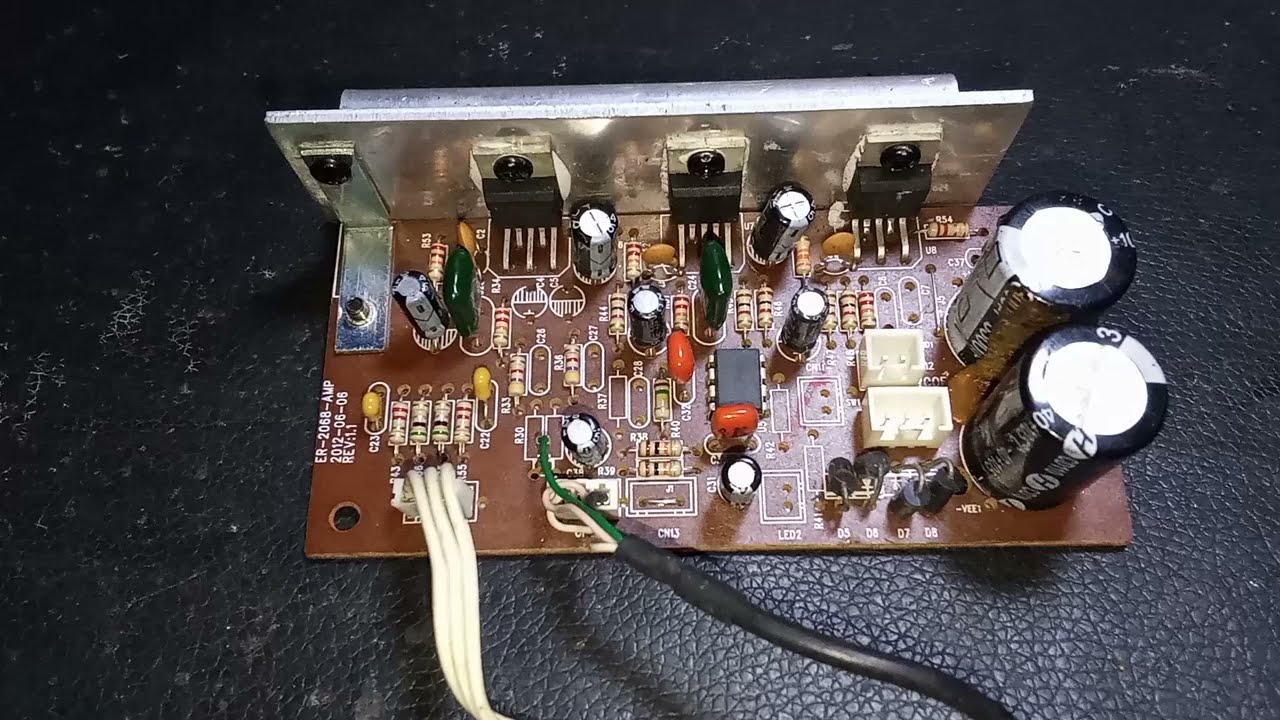 Power Ampli Subwoofer Simbadda 2.1