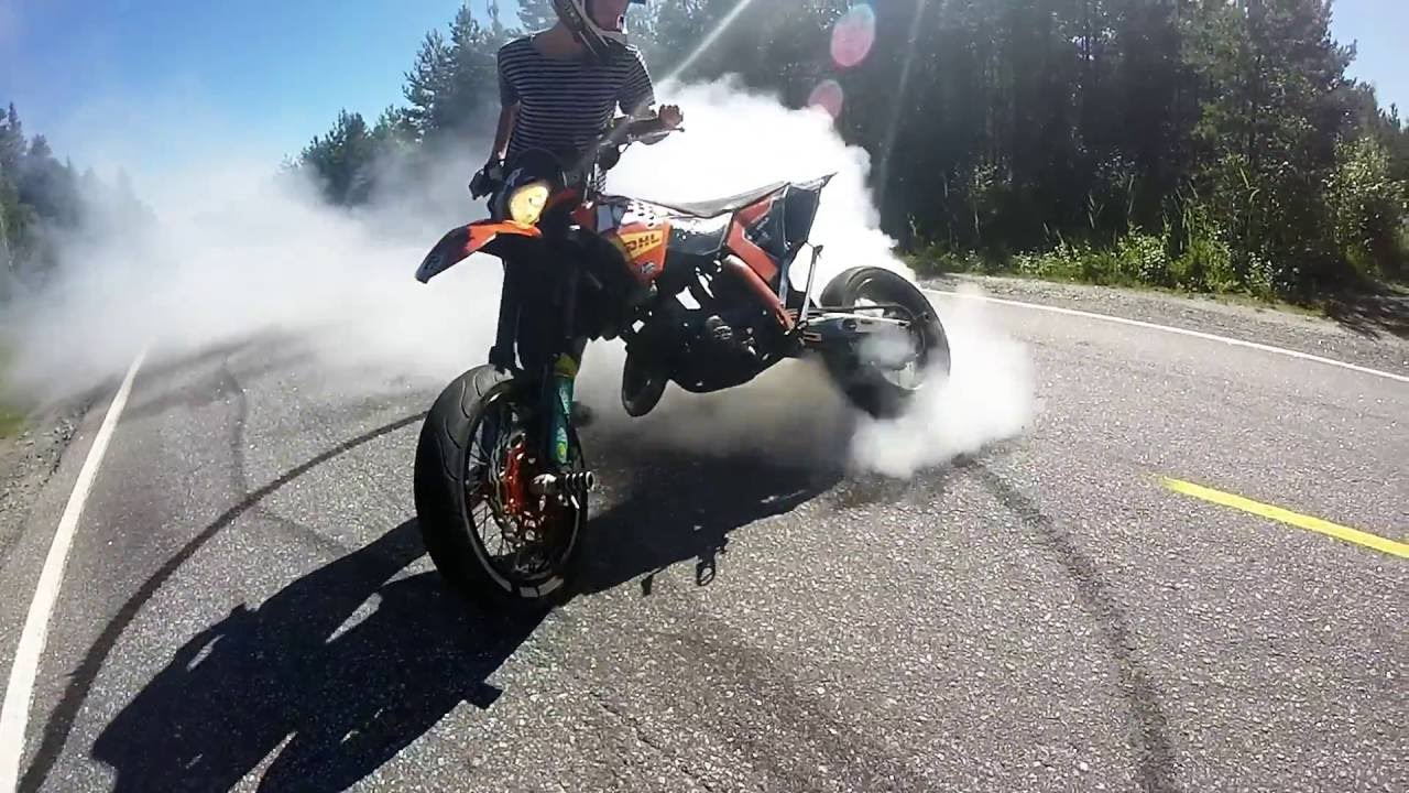 THE CLUTCH SLIPPED, I SWEAR!!! (KTM 125 wheelies and stuntriding)