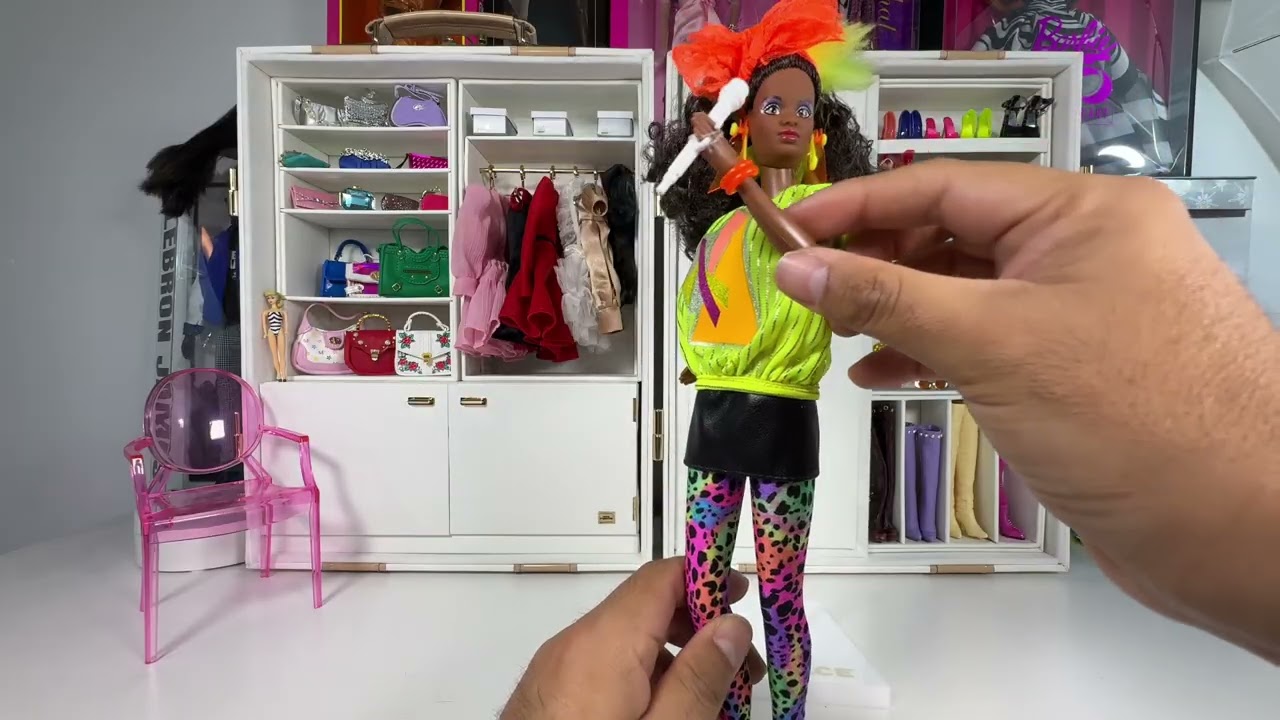 Barbie and The Rockers DeeDee Review #barbie #toy #barbiecollector #barbiesignature #dudeswithdolls 