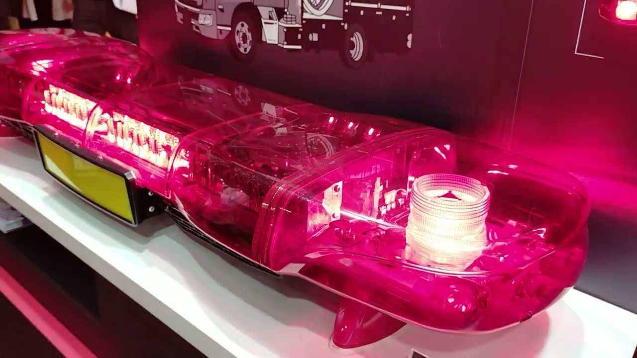 噂の新型登場!! 次世代の覆面パト赤色灯 最新サイレンを鳴らしてみた!! Modern light bars and sirens for fire trucks and police cars