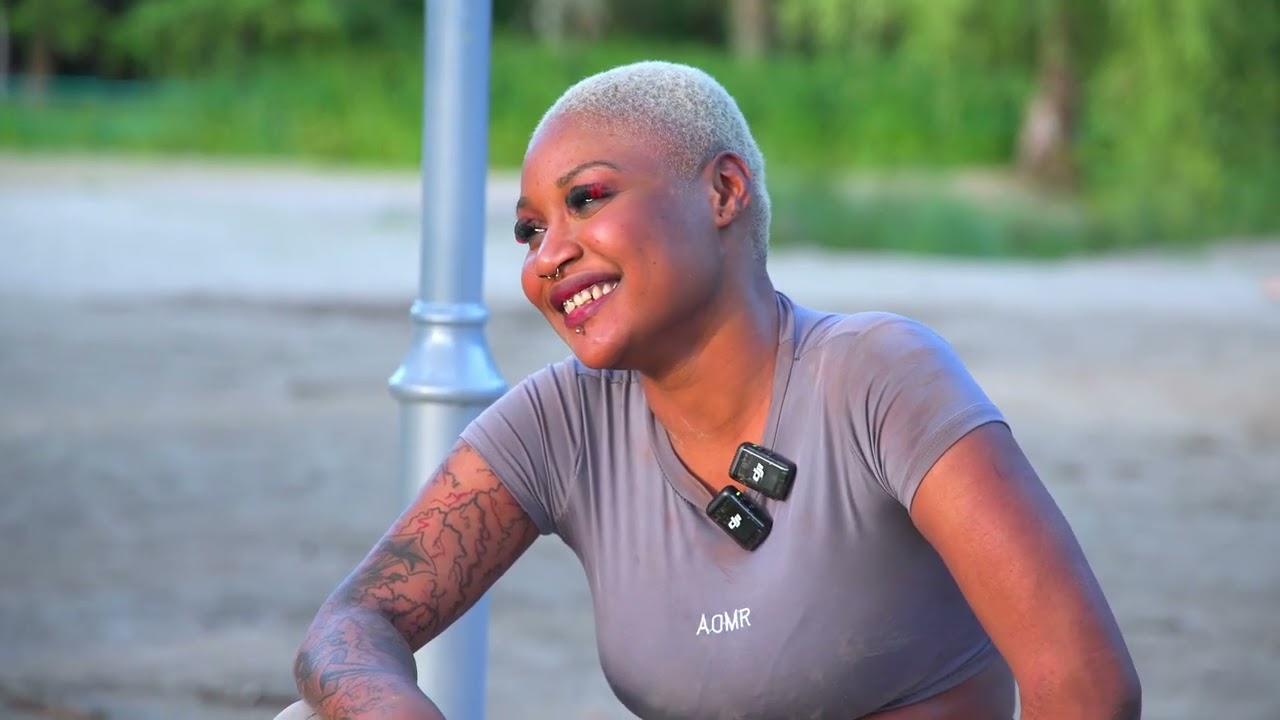 BADDIES FR : Eva provoque Dollsyanah sa finit en bagarre ( BOSS LADY)