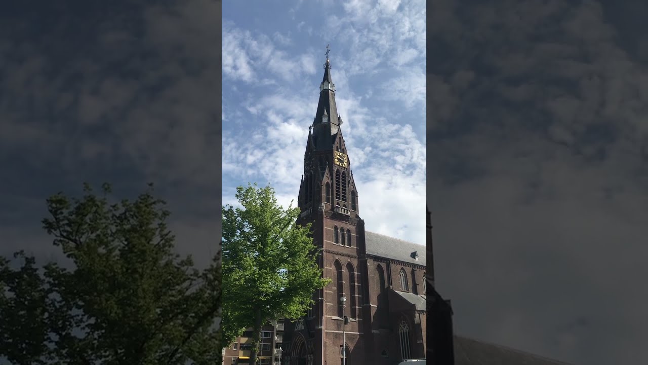Eindhoven (NL): Kerkklokken Sint-Petruskerk (Plenum)