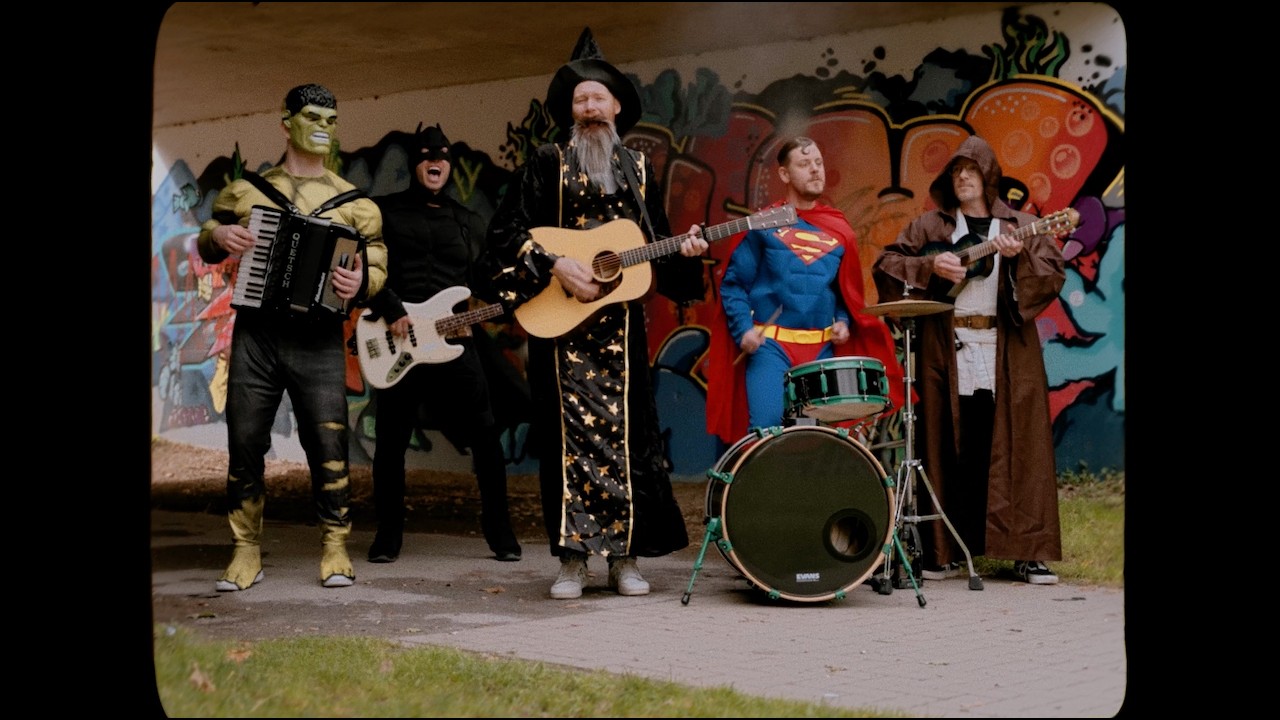 Miljö - Superheld (Offizielles Musikvideo)