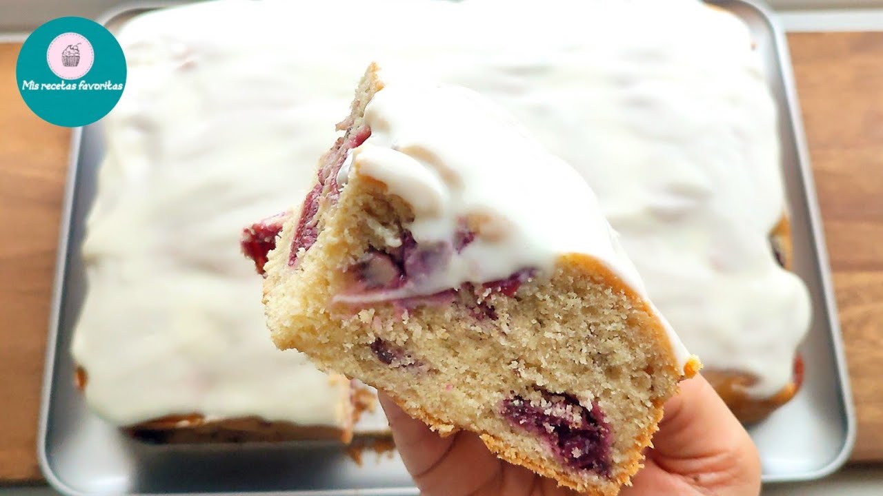 Bizcocho de cerezas 🍒con crema de queso/ cherry sponge cake