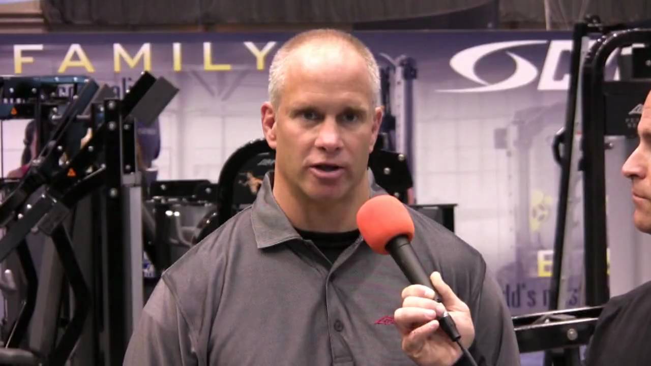 ASAP Examines the New Hammer Strength Abdominal Crunch