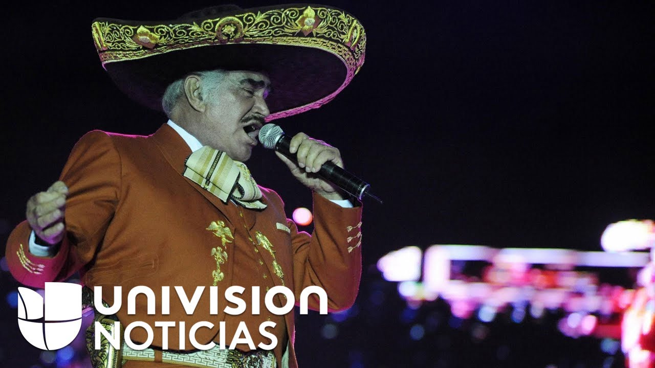 Cuerpo de Vicente Fernández es trasladado del hospital a una funeraria de Guadalajara