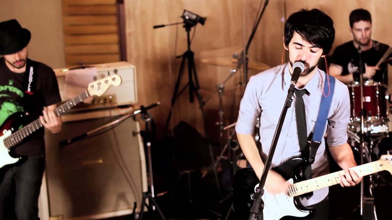 Supercombo - Chuva de Granito - TV TRAMA 14/02/2012