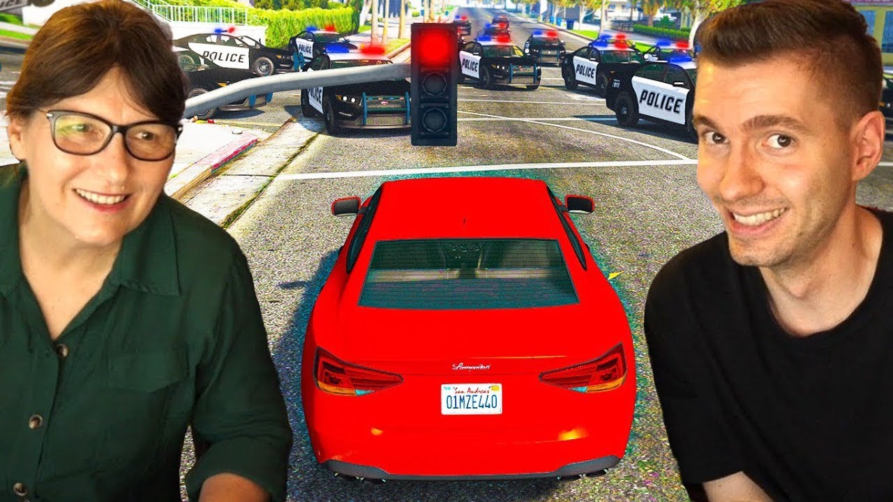 MINHA M&Atilde;E jogando GTA 5 PELA PRIMEIRA VEZ!
