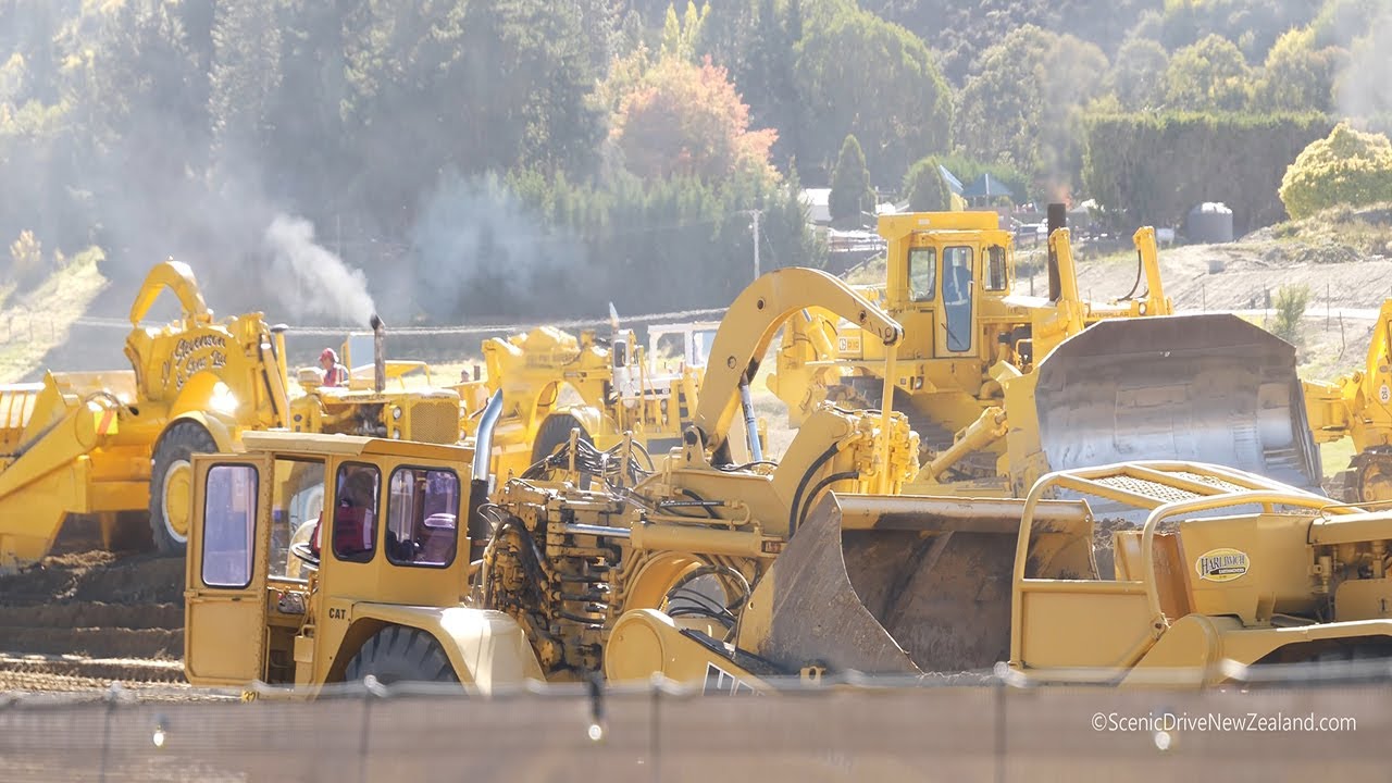 Old Caterpillar IH and WABCO Earthmovers Working