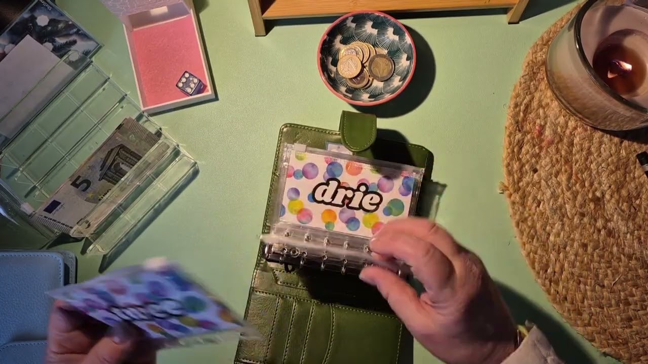 Mini monday, m'n vijfjes schieten op en ik begin een paasbundeltje.