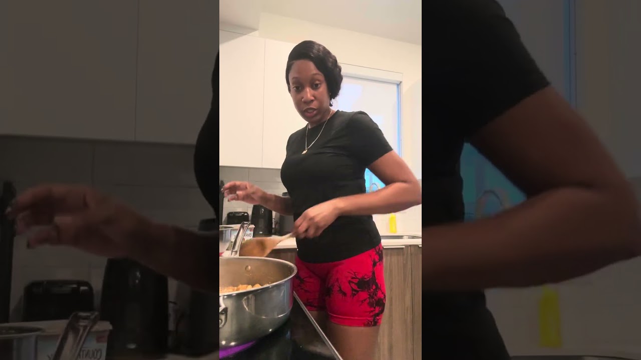 Cooking Creamy Chicken Pasta #creamypasta #deliciousrecipe 