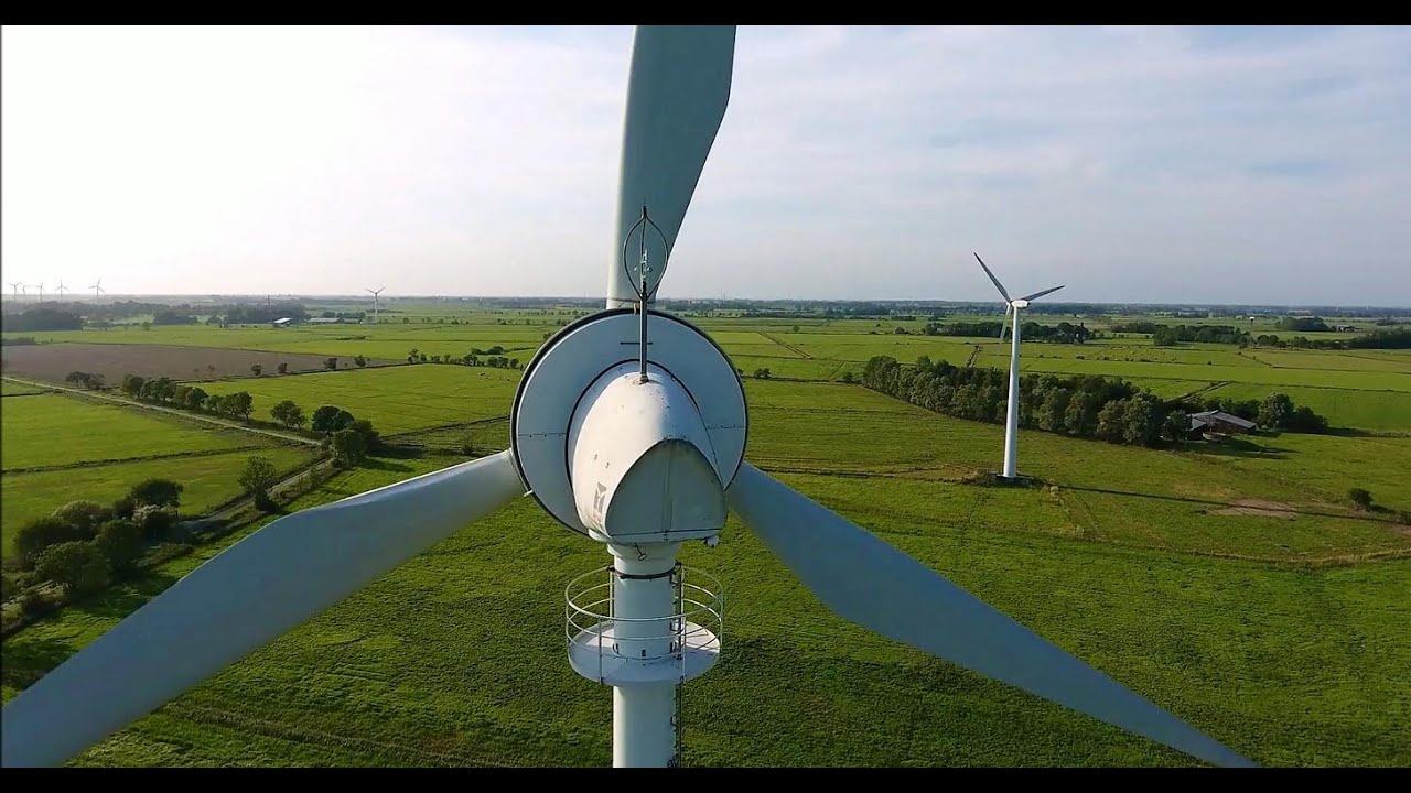 Enercon E-40/5.40 Windkraftanlage Paula :-) in Ostfriesland