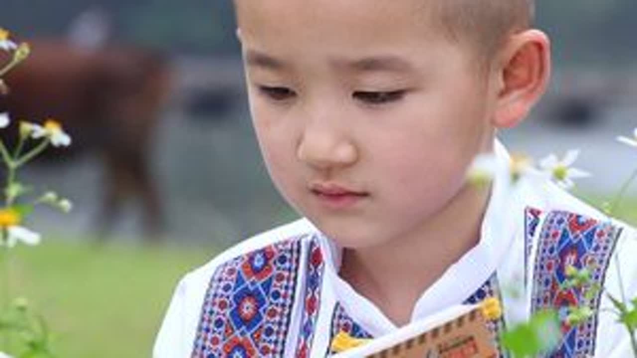 悦读书海，品味人生。“图书馆，一个城市最安静的角落，却涌动着最活跃的思想，它保存着文明的火种，也滋养着未来的知。”#以梦为马不负韶华 #图书馆
