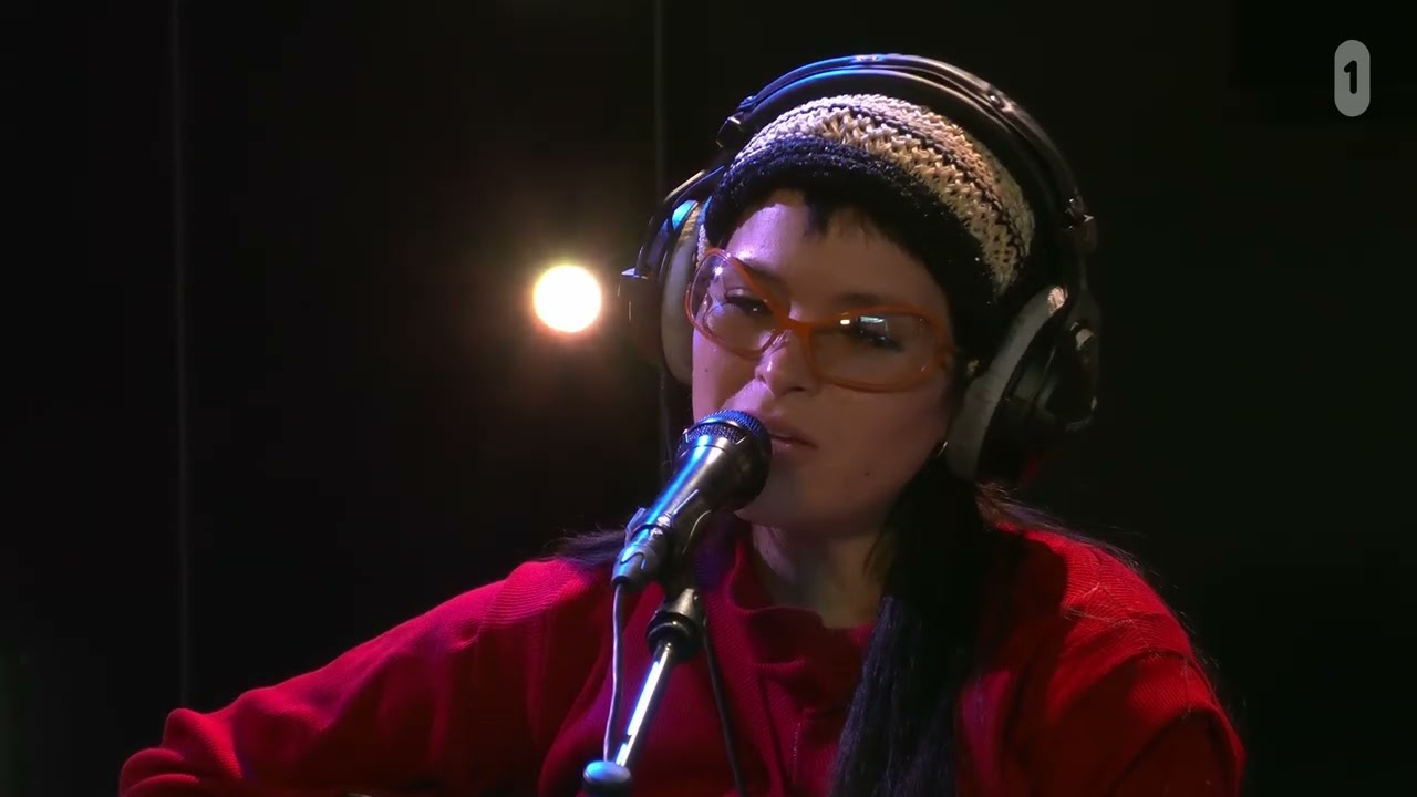 Saya Gray - How long can you keep up a lie (Live@vrtradio1be )