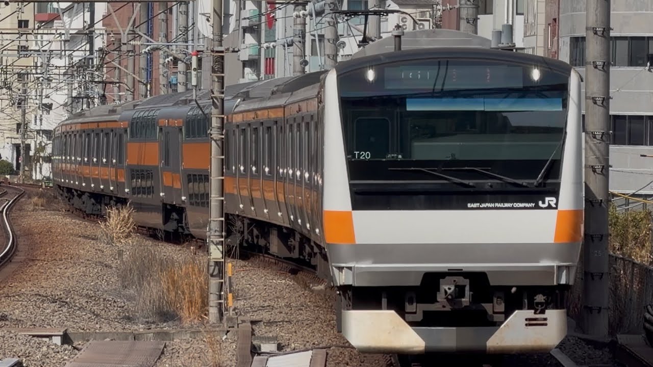 【4K高画質】【E233系T20編成１２両  TK入場回送（指定保全）】E233系0番台ﾄﾀT20編成が回送電車として警笛を鳴らして恵比寿駅4番線を低速通過するシーン（回6450M）2026.2.10
