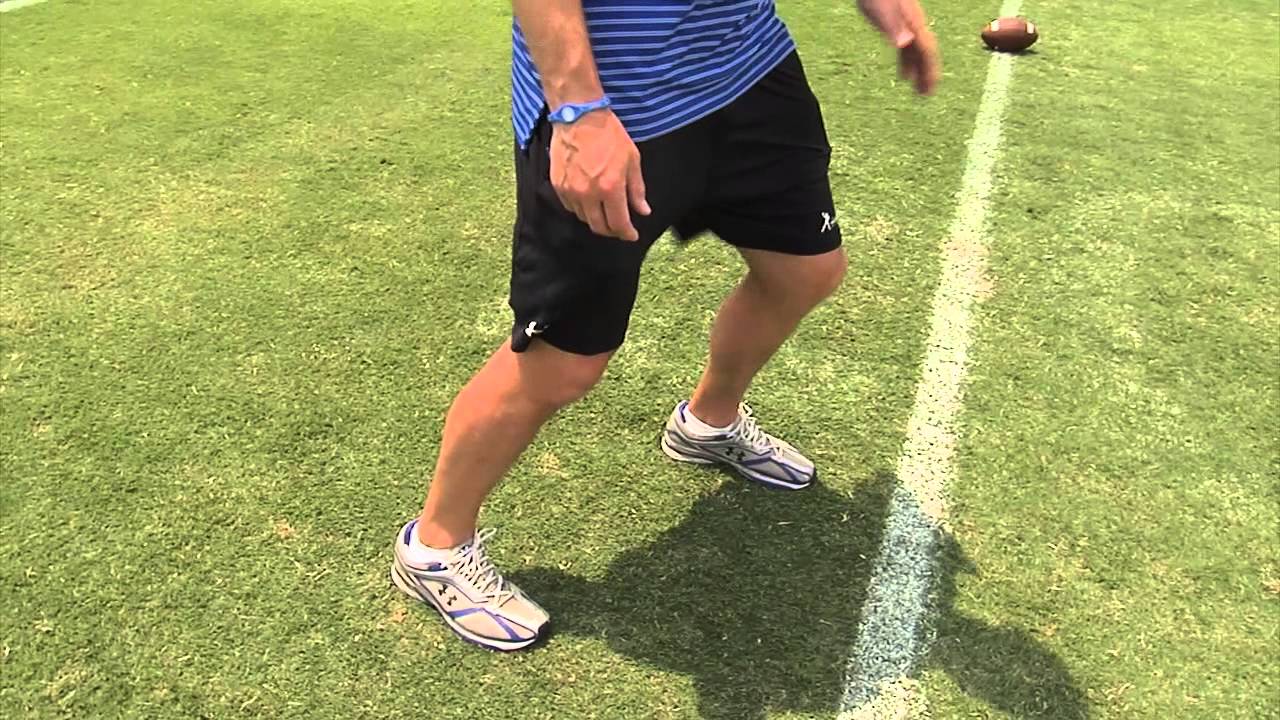Упражнение «Подкат» — серия упражнений для линии нападения от IMG Academy Football (7 из 8)