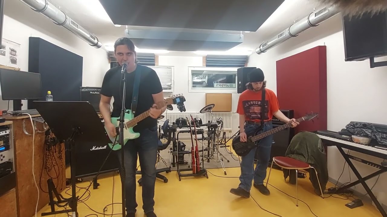 Entersandman - Metallica || Proberaumcover bei MAEZ