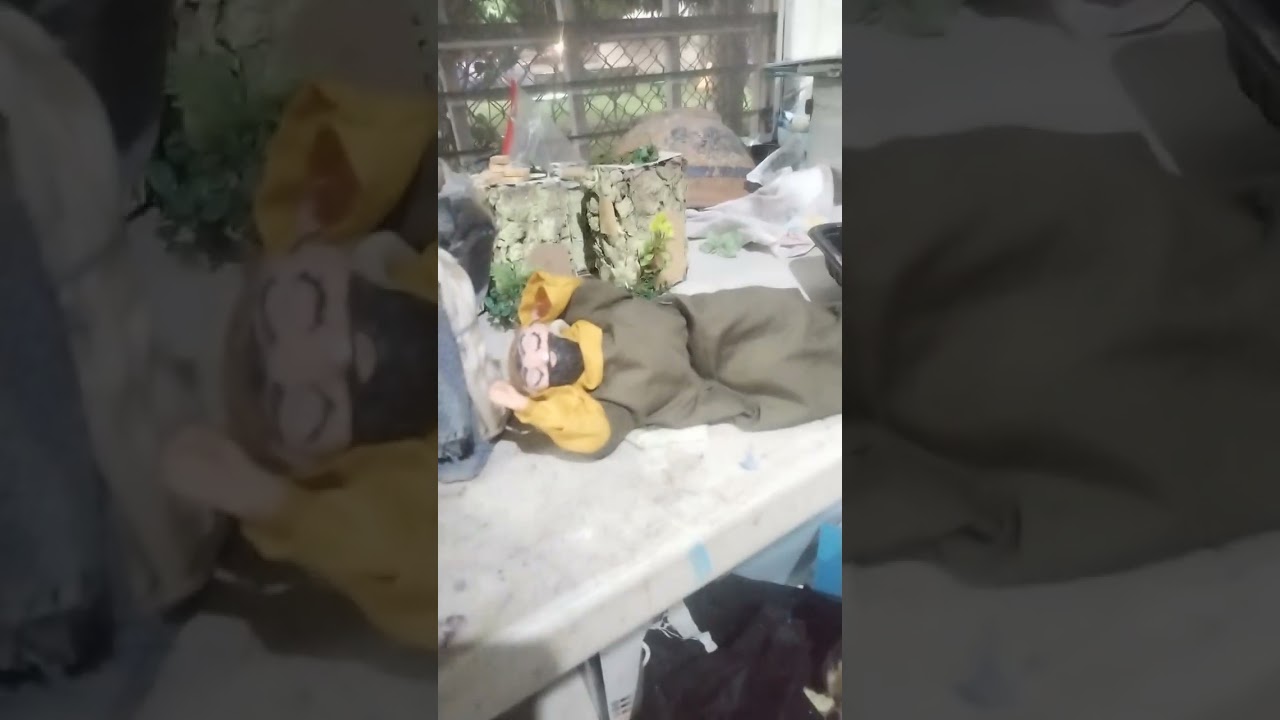 Pastores hechos con alambre plástico y telas engomada. 