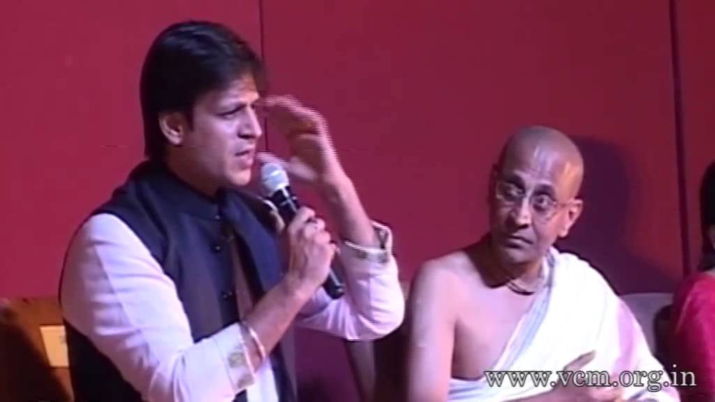 Bollywood actor Vivek Oberoi at Vrindavan Chandroday Mandir