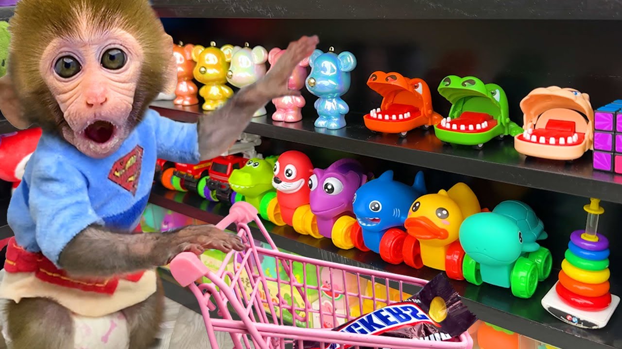 🐒🥚🦖 Bebé Mono GoGo Encuentra Un Huevo Gigante Pero Es Perseguido Por Un Dinosaurio!  - Gogo ESP