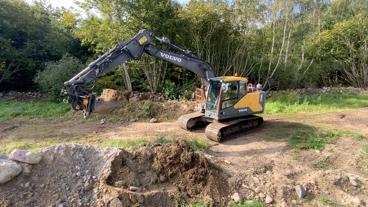 Köp Grävmaskin Volvo  EC140 EL på Klaravik