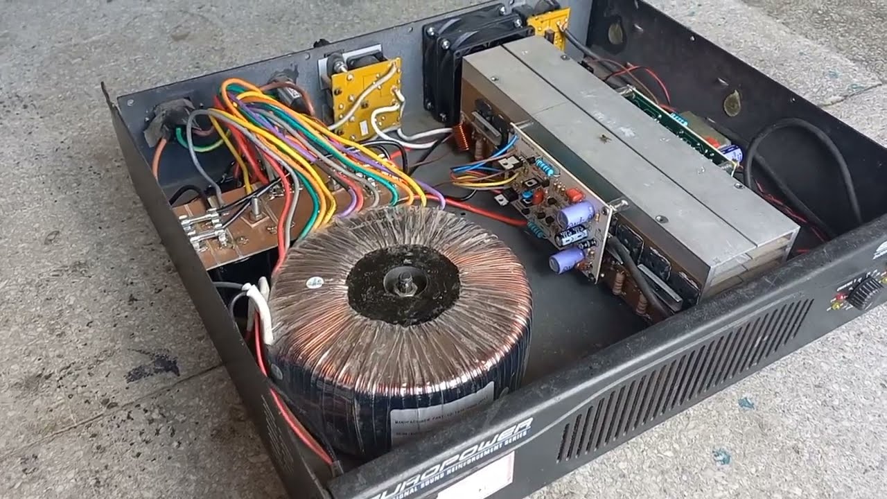 Modificando o sistema do amplificador EP4000 Behringer ( placas e fonte)