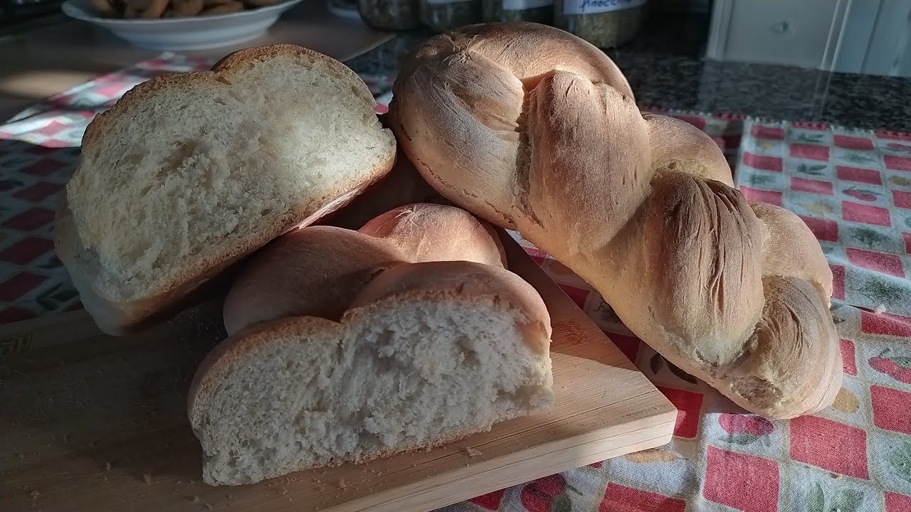 treccia di pane salato all'olio facile e morbido