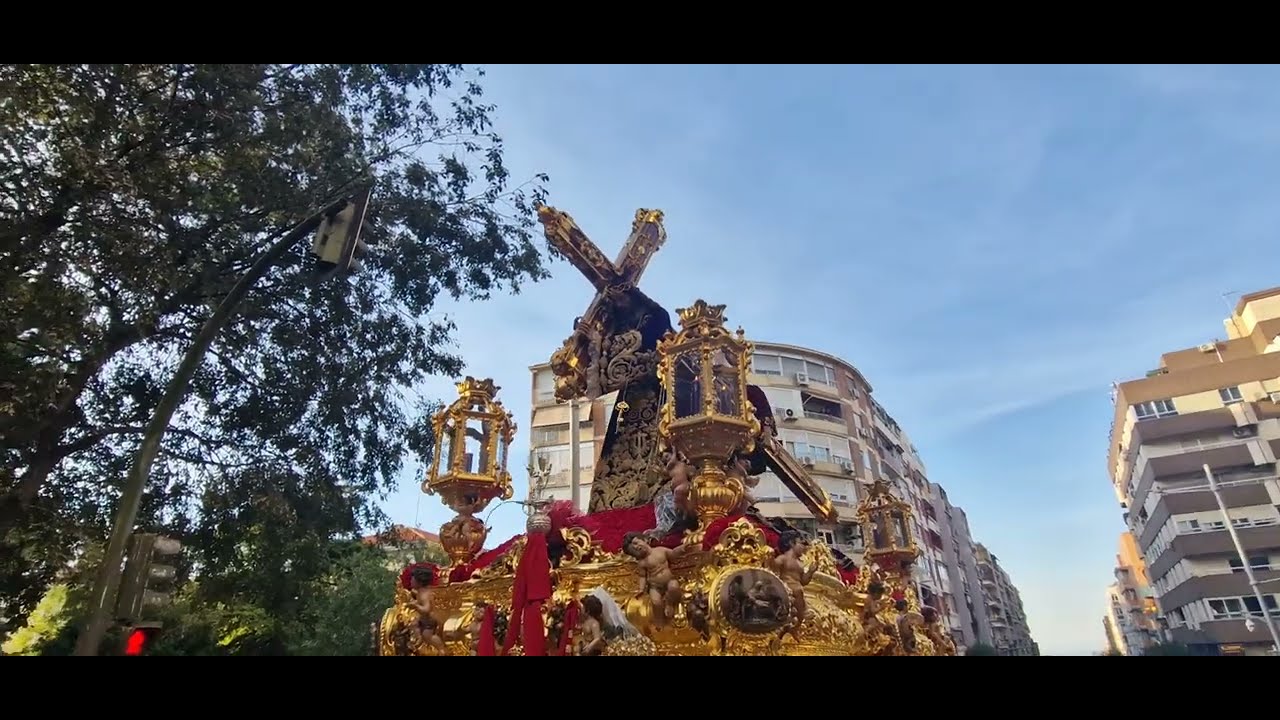 Nuestro Padre Jesús El Abuelo por la Avenida de Madrid Magna de Jaén 2025