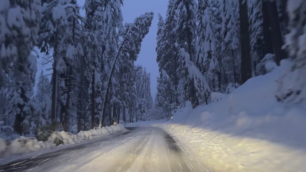 'That’s what God made': Visitors enjoy snow near Oakhurst